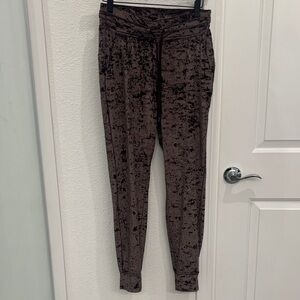 Lululemon Ready To Crush Jogger in French Press - 6 - special edition